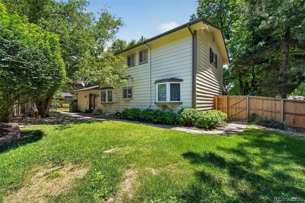 8047 W Harvard Drive Denver CO 80227