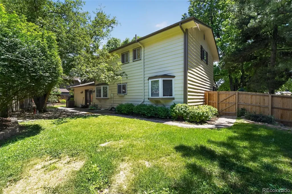 8047 W Harvard Drive Denver CO 80227