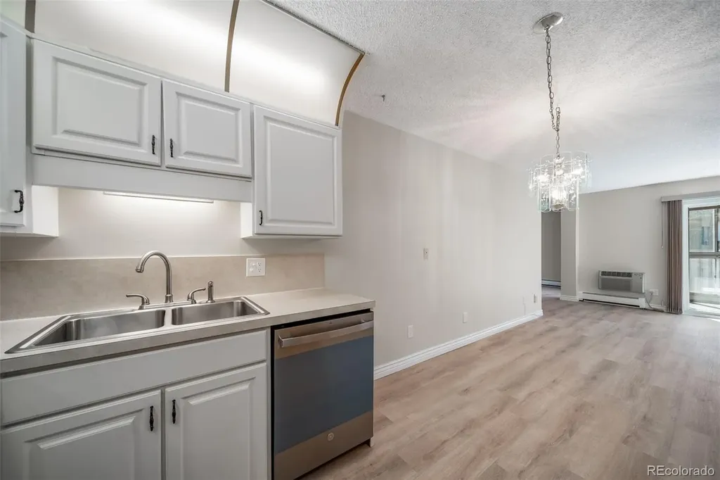 3082 S Wheeling Way Aurora CO 80014