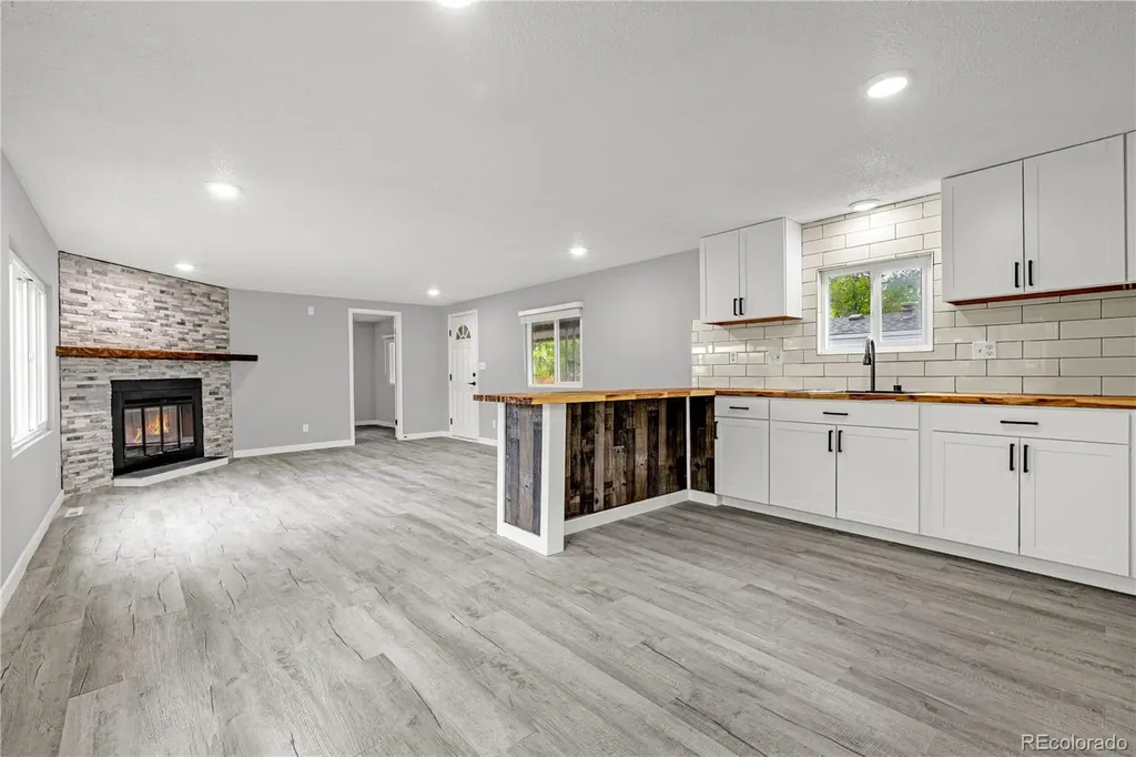 4825 Astrozon Boulevard Colorado Springs CO 80916