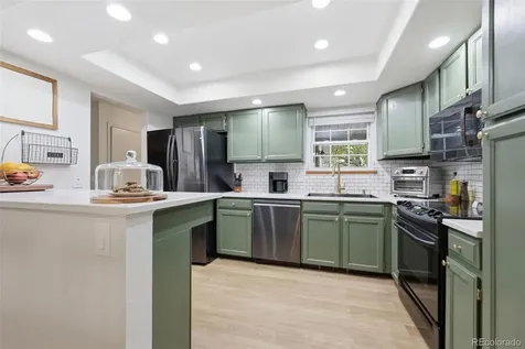 2598 S Vaughn Way Aurora CO 80014