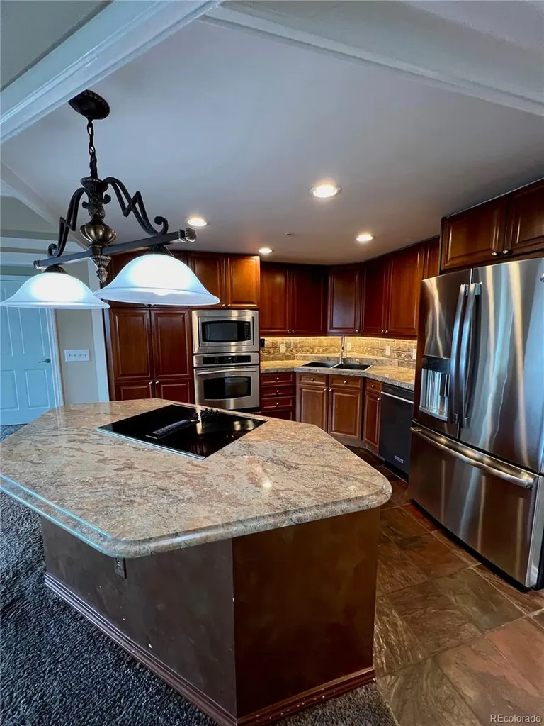8100 E Union Avenue Denver CO 80237