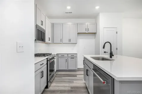 5688 N Killarney Court Aurora CO 80019