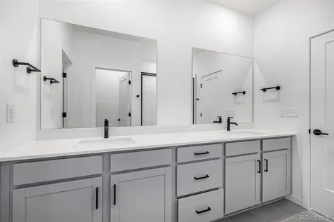5688 N Killarney Court Aurora CO 80019
