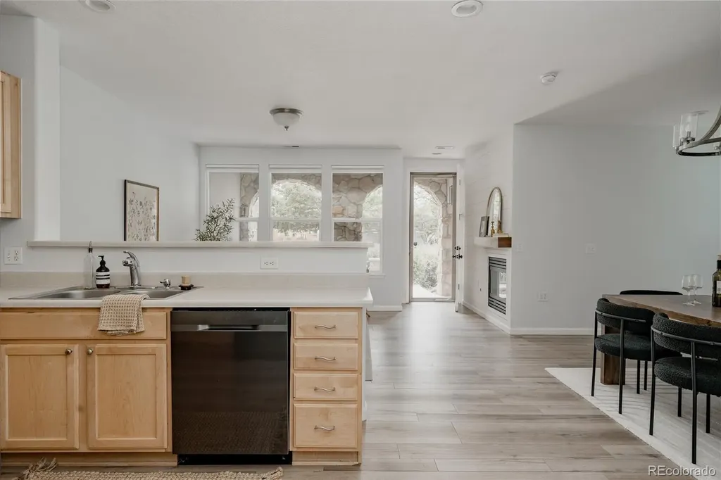 2598 Syracuse Street Denver CO 80238
