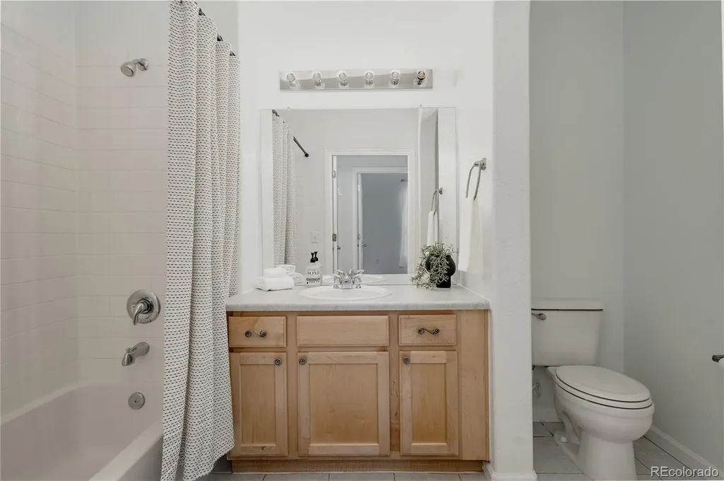 2598 Syracuse Street Denver CO 80238