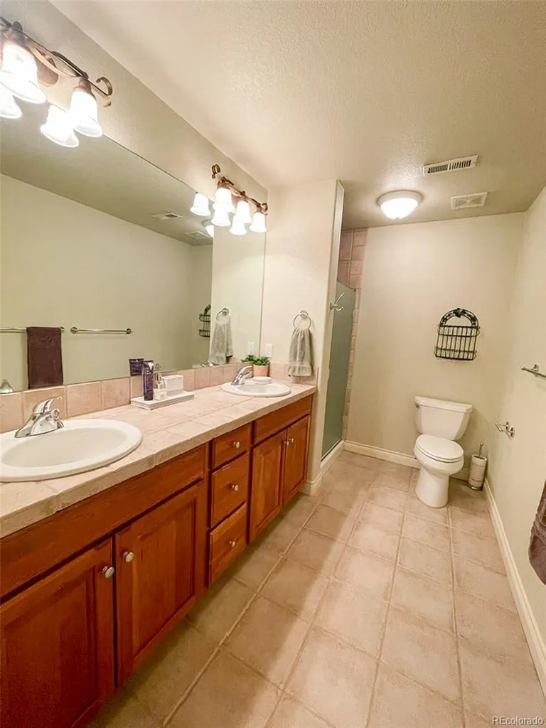 13901 E Saratoga Place Aurora CO 80015