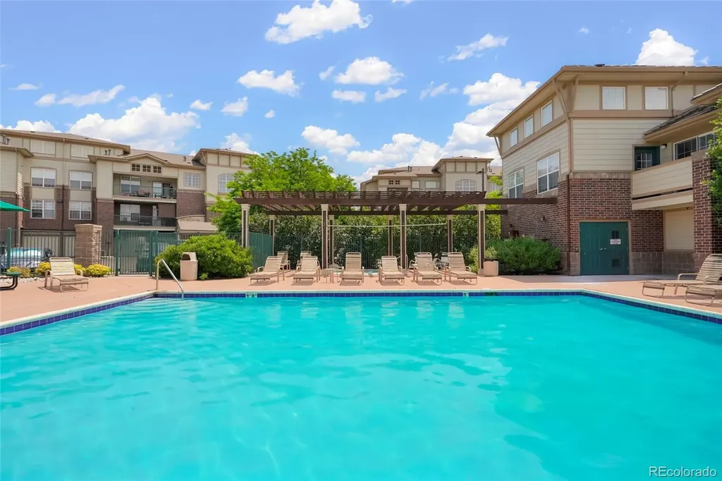 3852 S Dallas Street Aurora CO 80014