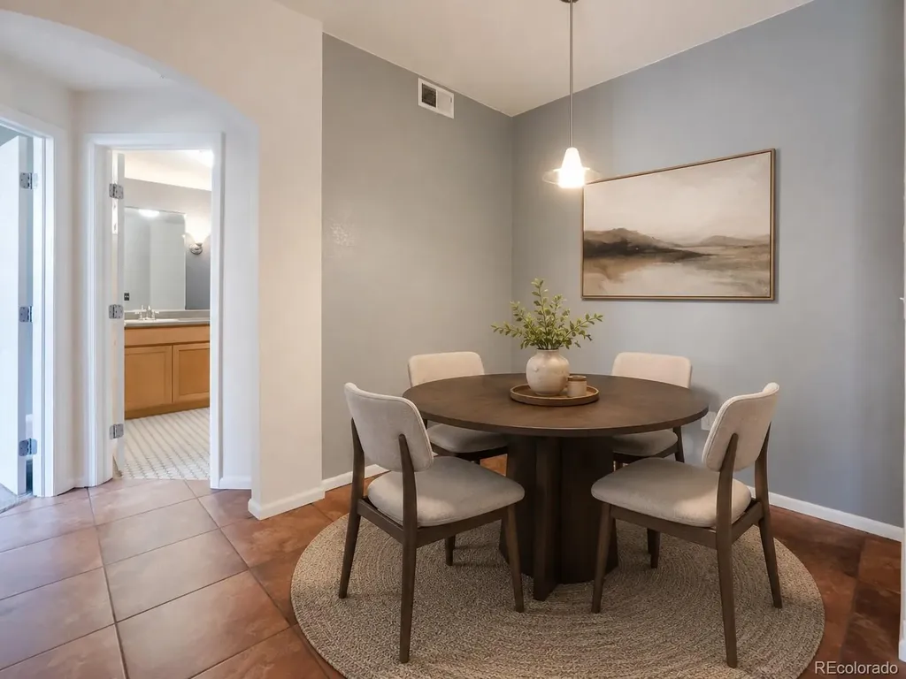 3852 S Dallas Street Aurora CO 80014