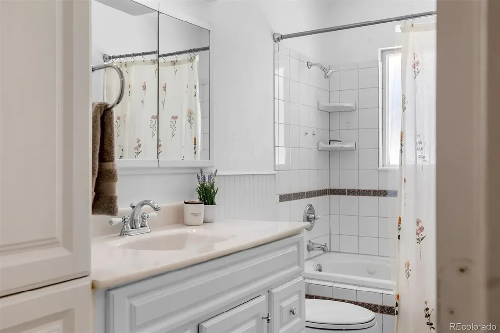 7752 Saulsbury Street Arvada CO 80003
