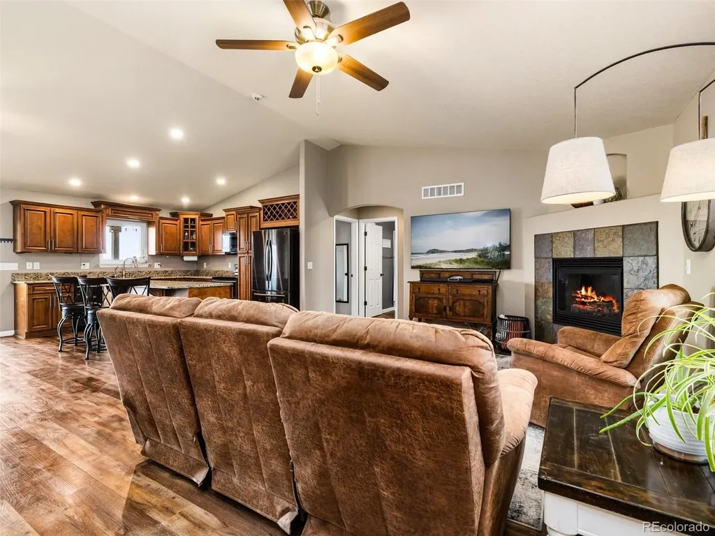 734 E Marigold Drive Pueblo CO 81007