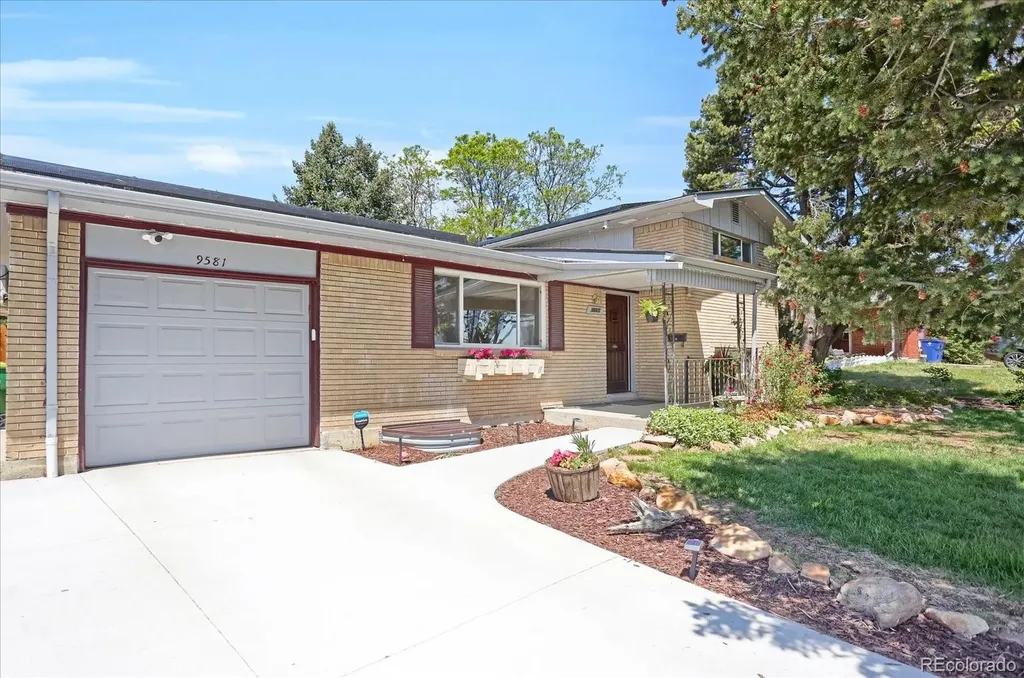 9581 Green Court Westminster CO 80031