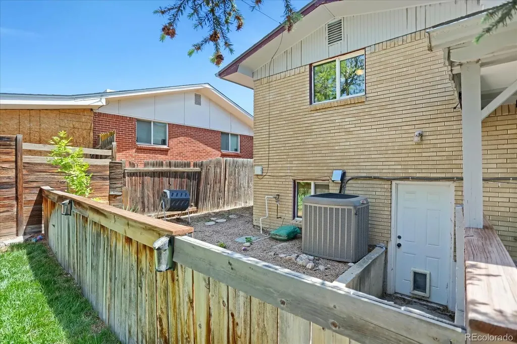 9581 Green Court Westminster CO 80031