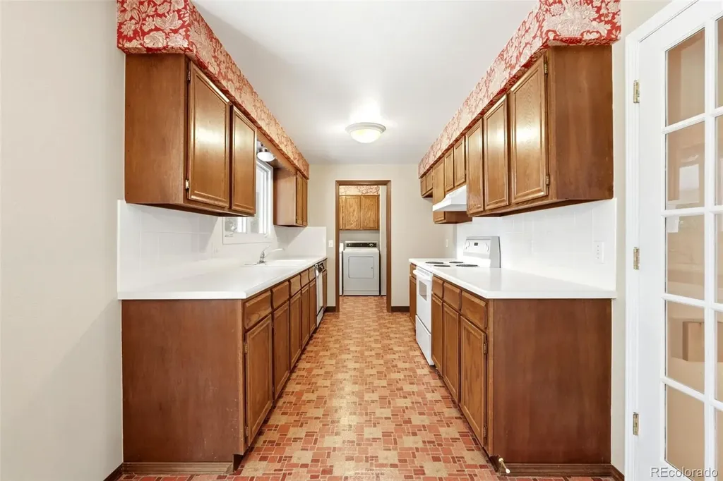 5477 W Hinsdale Place Littleton CO 80128