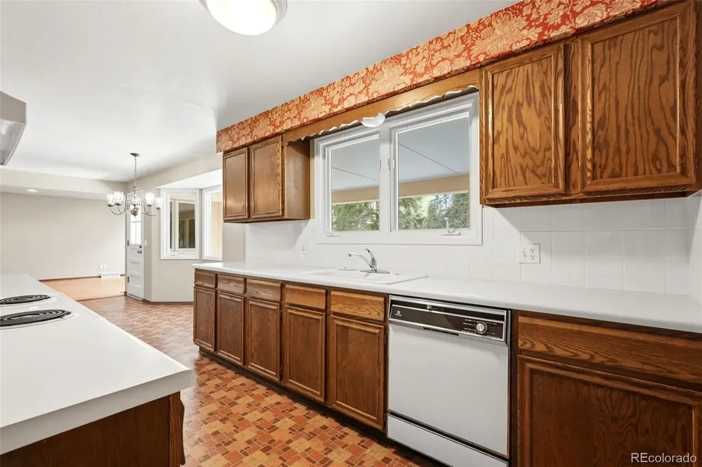 5477 W Hinsdale Place Littleton CO 80128