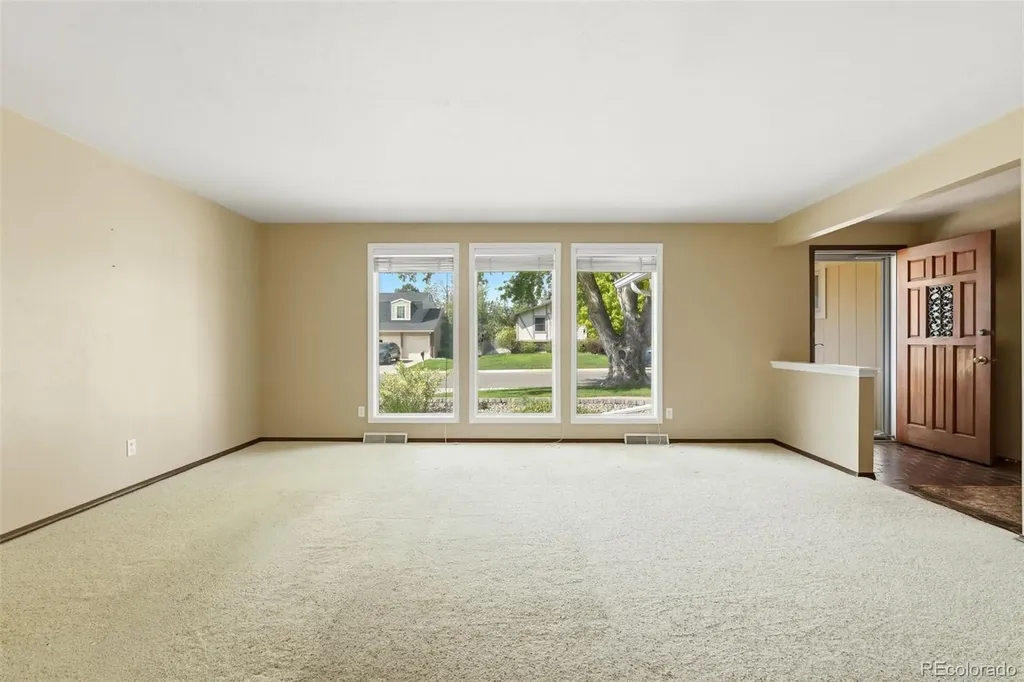 5477 W Hinsdale Place Littleton CO 80128
