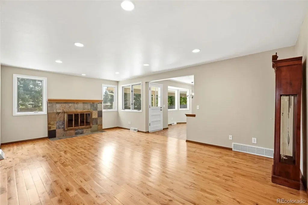 5477 W Hinsdale Place Littleton CO 80128
