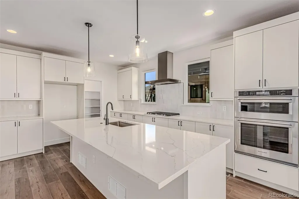 763 Mountain Drive Longmont CO 80503