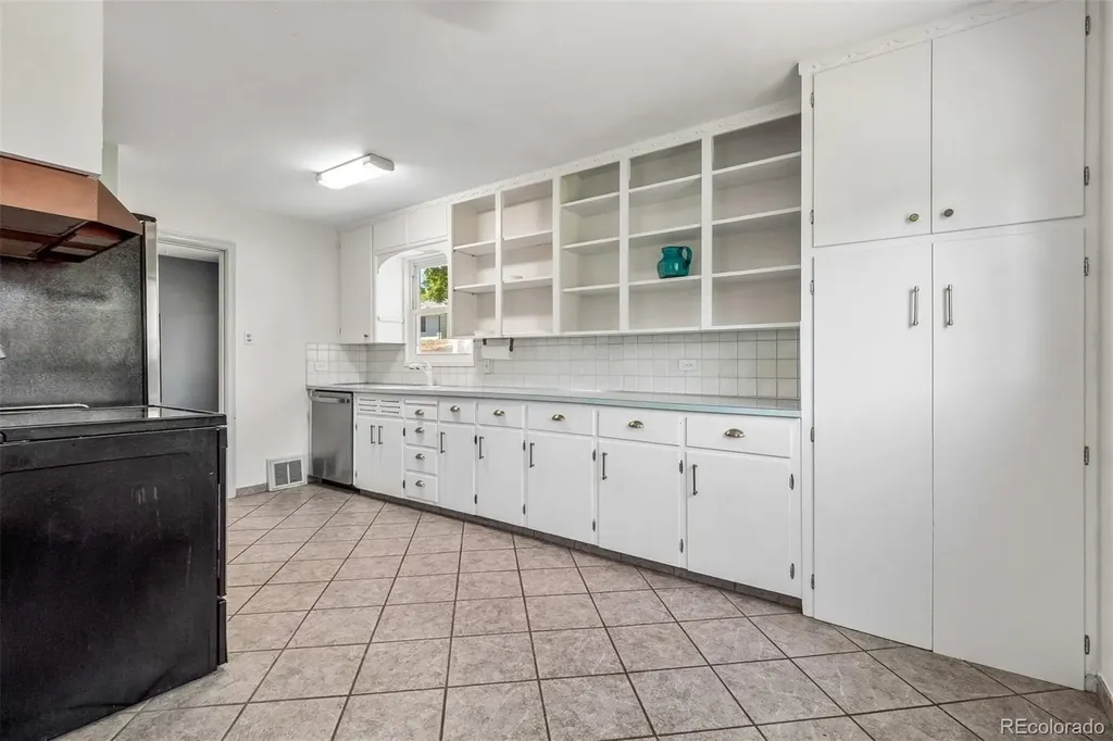 1670 S Cook Street Denver CO 80210