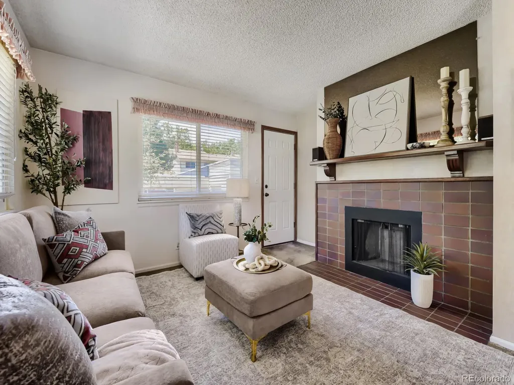 1272 S Troy Street Aurora CO 80012