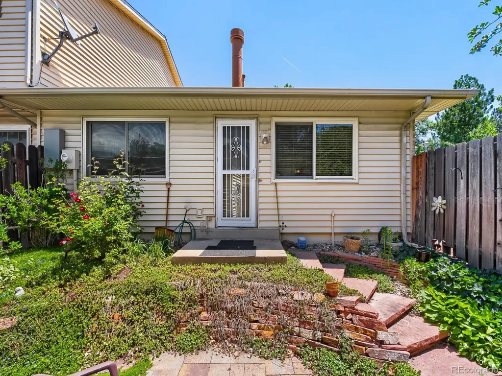 1272 S Troy Street Aurora CO 80012