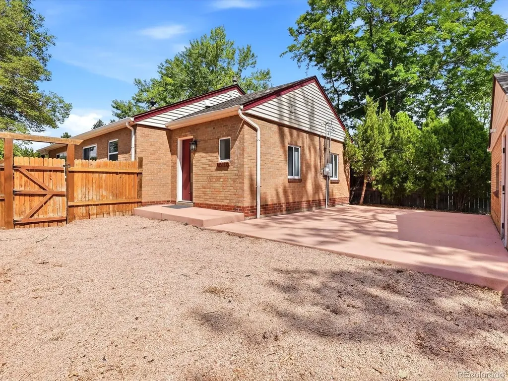 1200 Jasmine Street Denver CO 80220