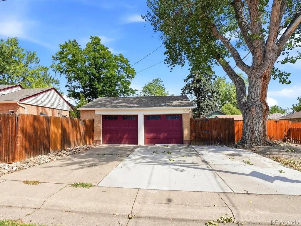 1200 Jasmine Street Denver CO 80220