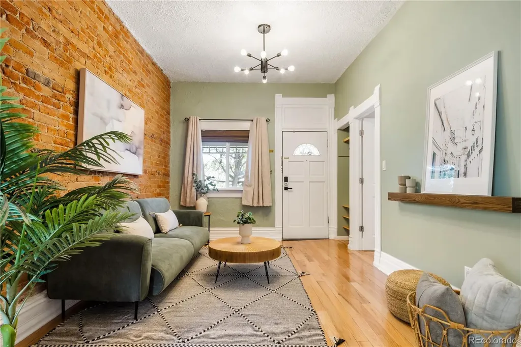 2339 North Gilpin Street Denver CO 80205
