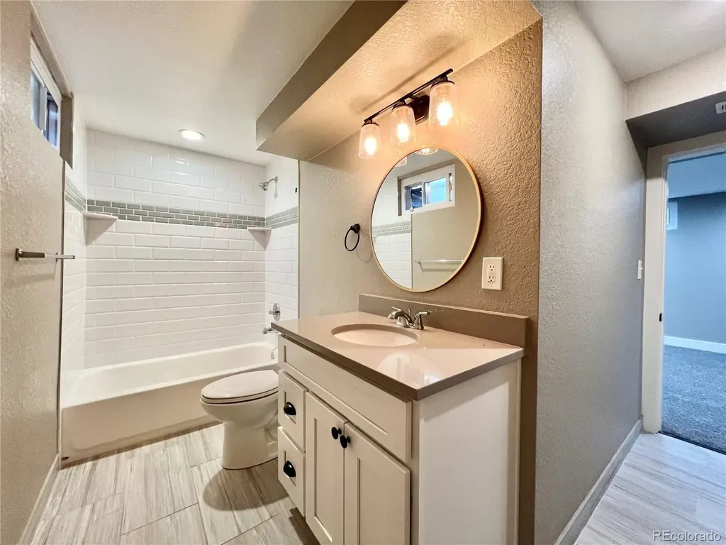 3178 S Dayton Court Denver CO 80231