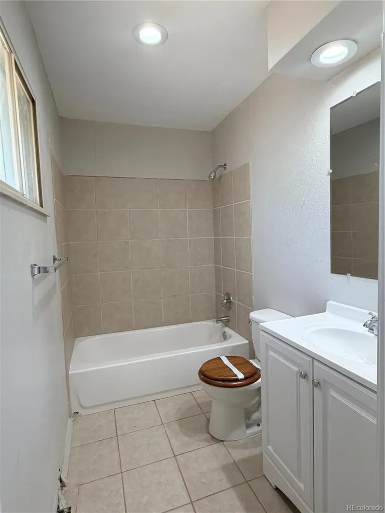 2137 S Nucla Way Aurora CO 80013