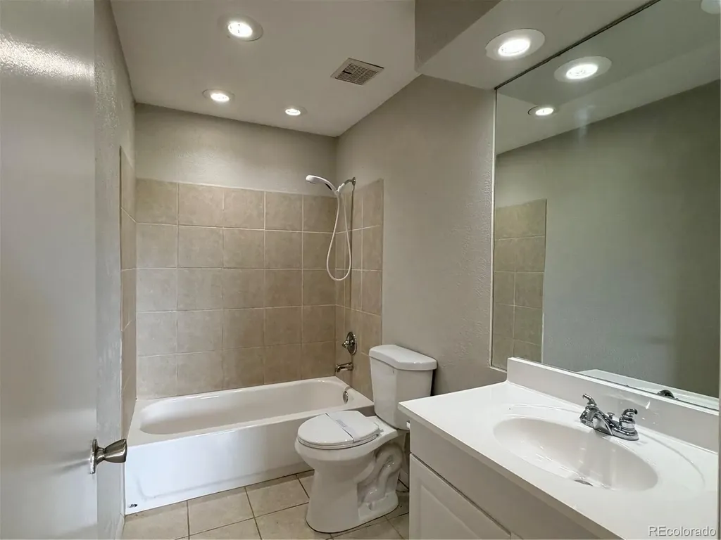 2137 S Nucla Way Aurora CO 80013