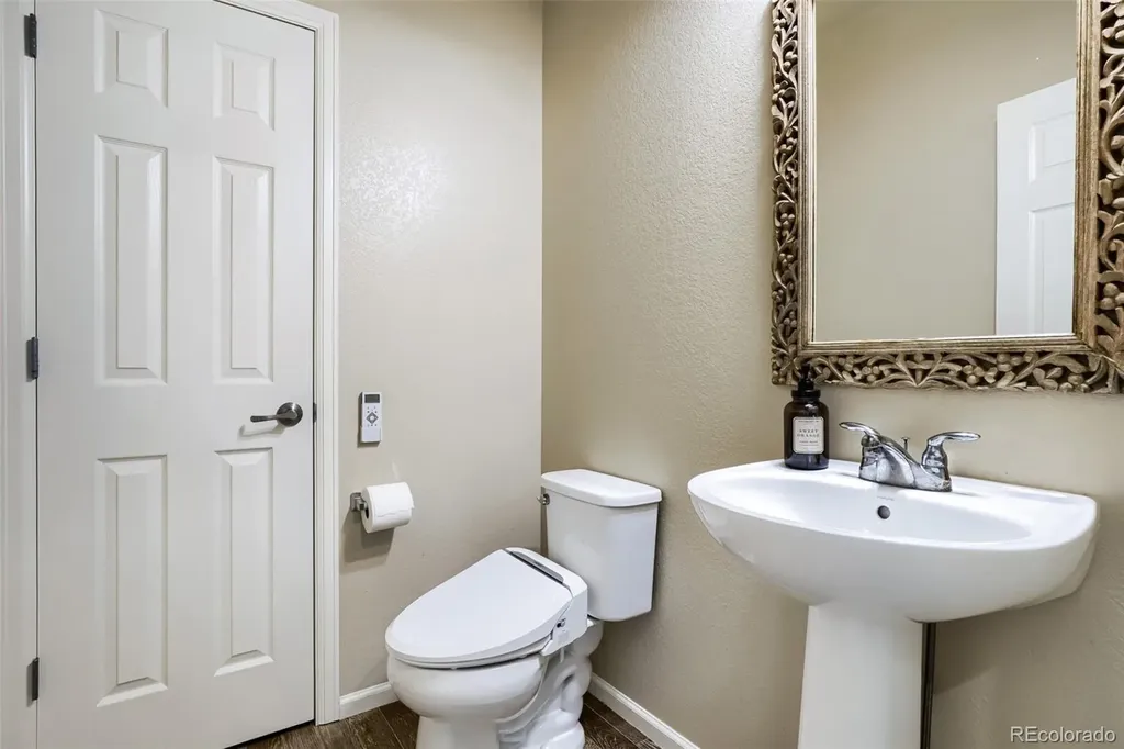 26594 E Arapahoe Place Aurora CO 80016