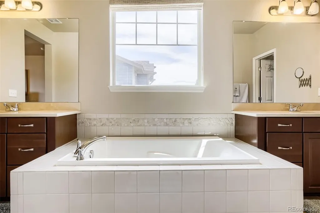 26594 E Arapahoe Place Aurora CO 80016