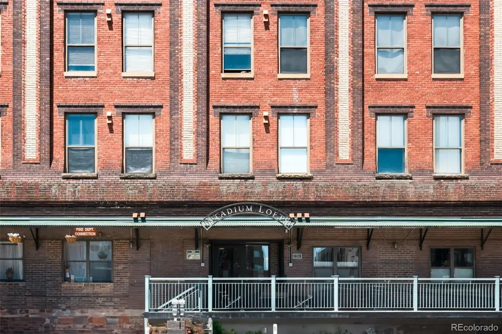 2261 Blake Street Denver CO 80205