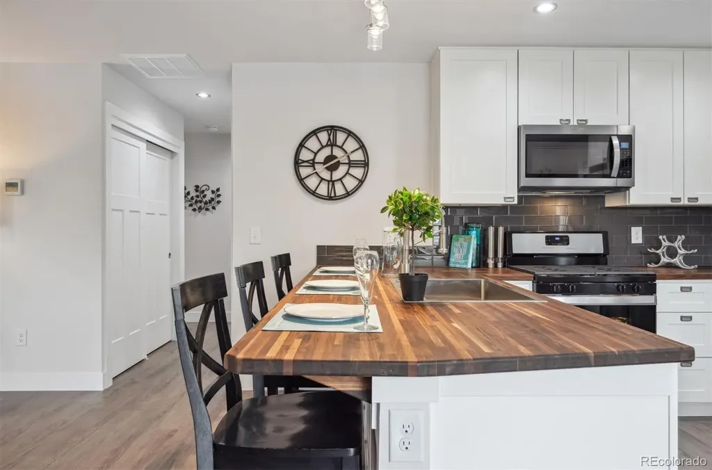 22 S Harlan Street Lakewood CO 80226