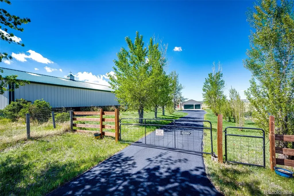 40753 County Road 21 Elizabeth CO 80107