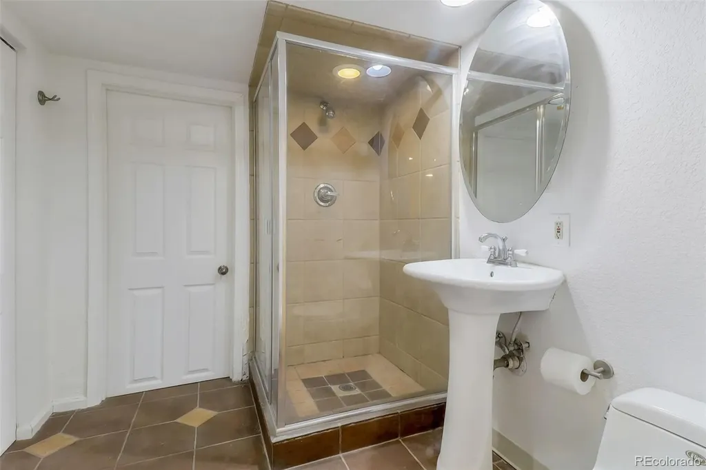 6001 W 32nd Avenue Wheat Ridge CO 80033