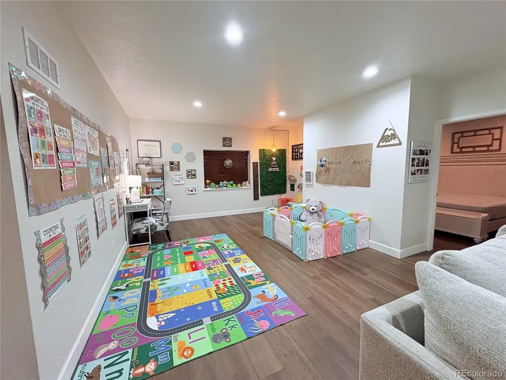 12648 Canoe Street Longmont CO 80504