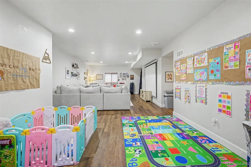 12648 Canoe Street Longmont CO 80504