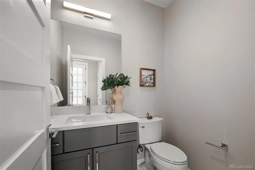 1239 Newton Street Denver CO 80204
