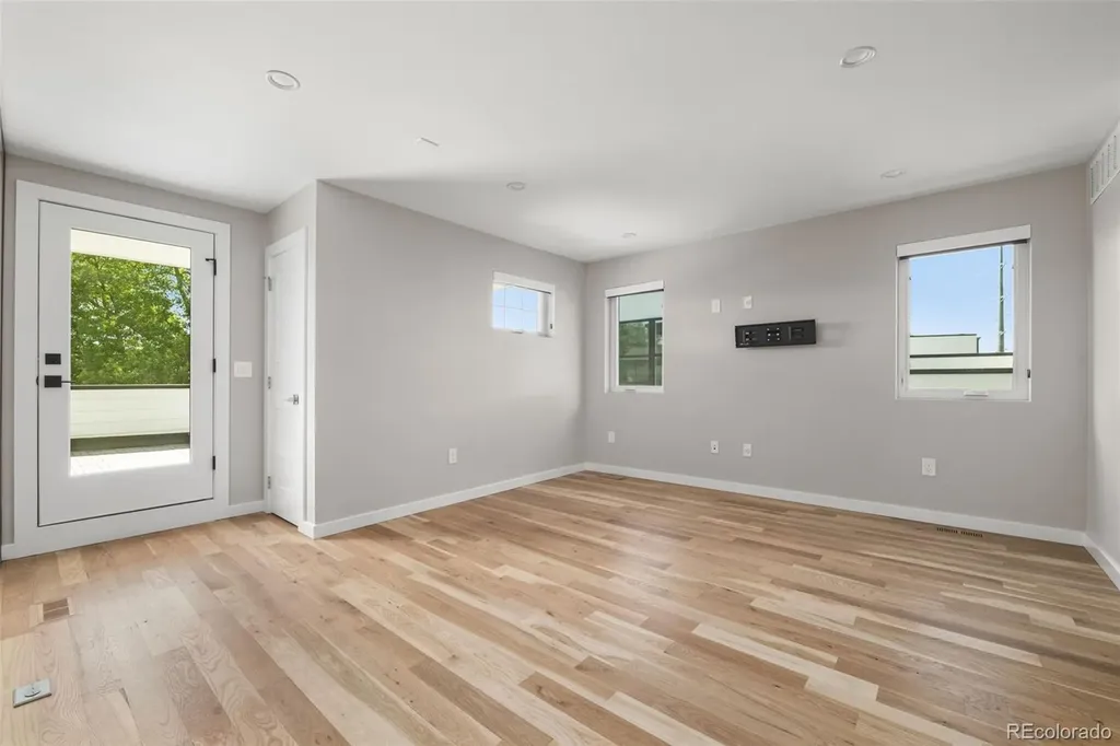1239 Newton Street Denver CO 80204