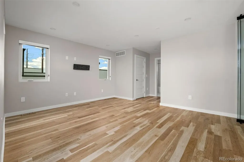 1239 Newton Street Denver CO 80204