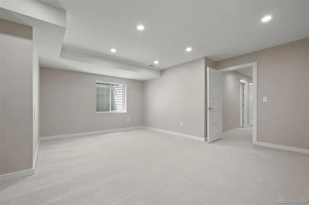 1239 Newton Street Denver CO 80204