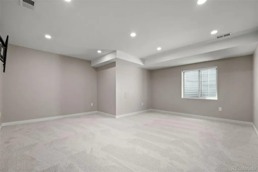 1239 Newton Street Denver CO 80204