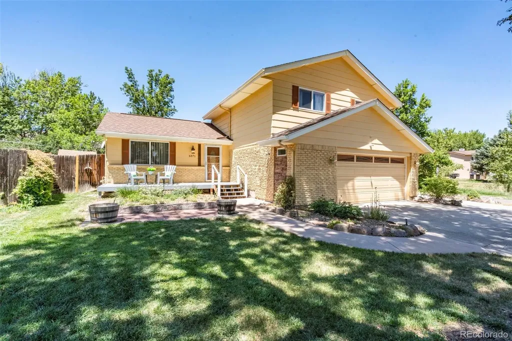 6571 Zinnia Street Arvada CO 80004