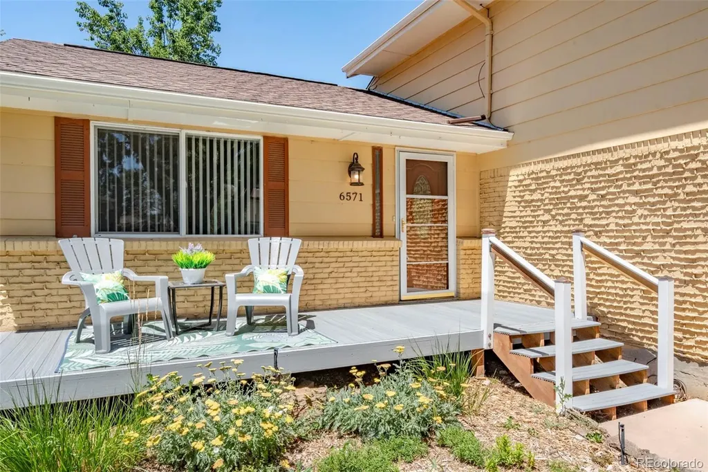 6571 Zinnia Street Arvada CO 80004