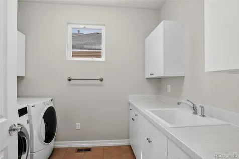 6568 S Blackhawk Way Aurora CO 80016