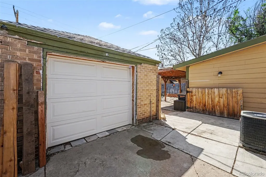 1540 Tamarac Street Denver CO 80220
