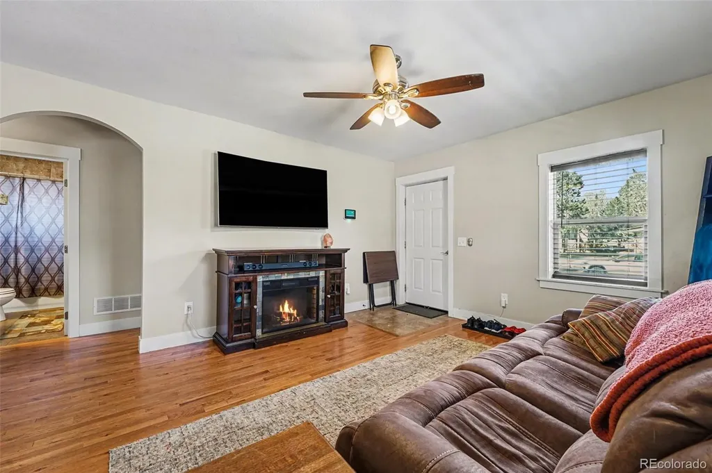 1540 Tamarac Street Denver CO 80220