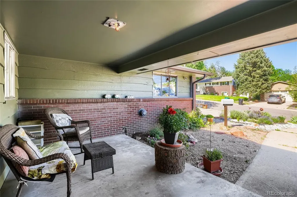 2719 S Kendall Way Denver CO 80227